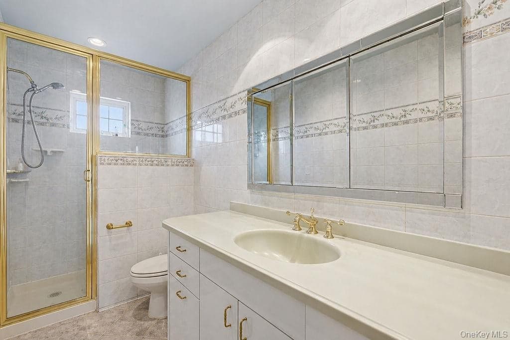 78-06 160th Avenue thumbnail 20