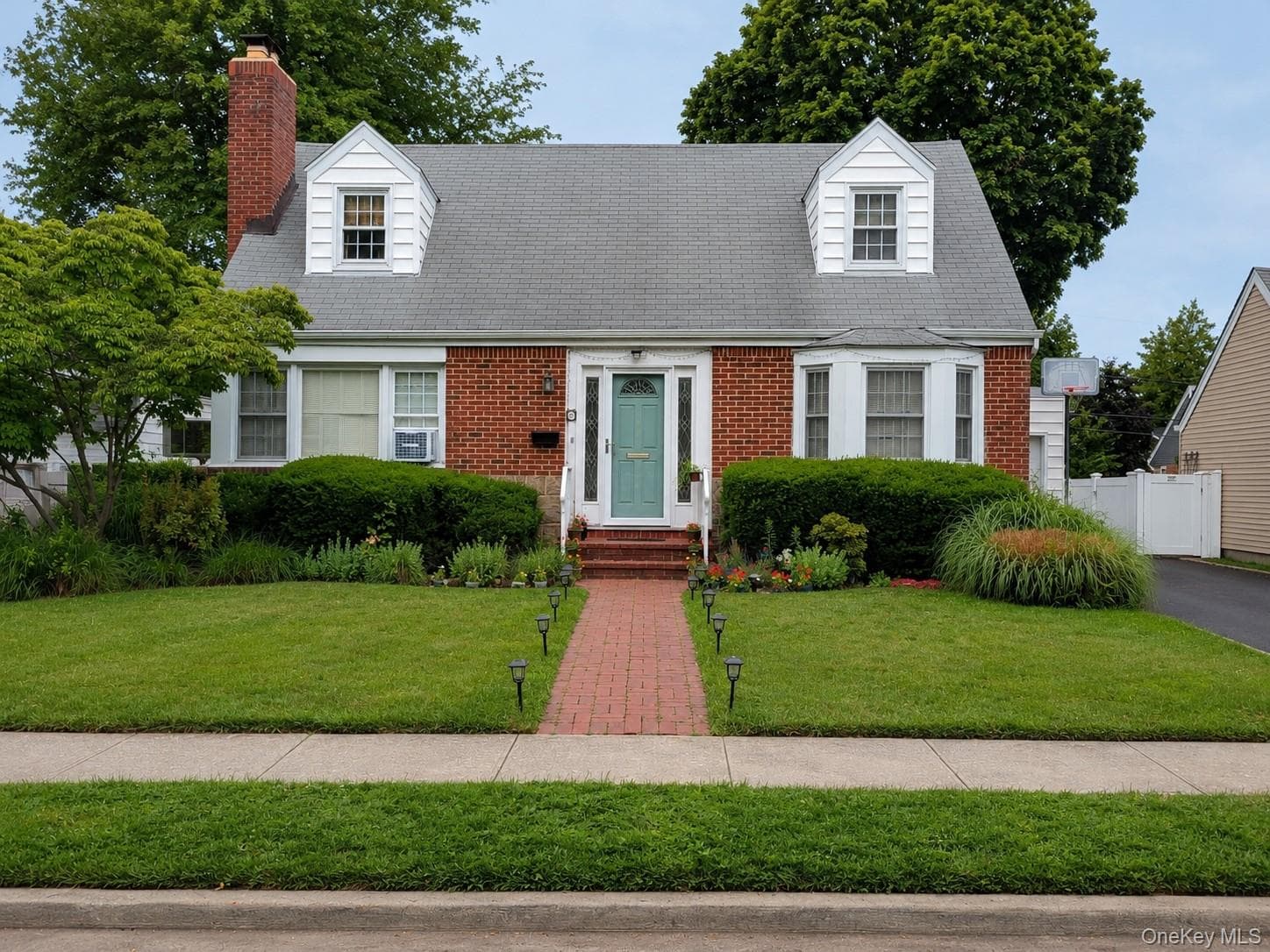 61 Gateway photo 1