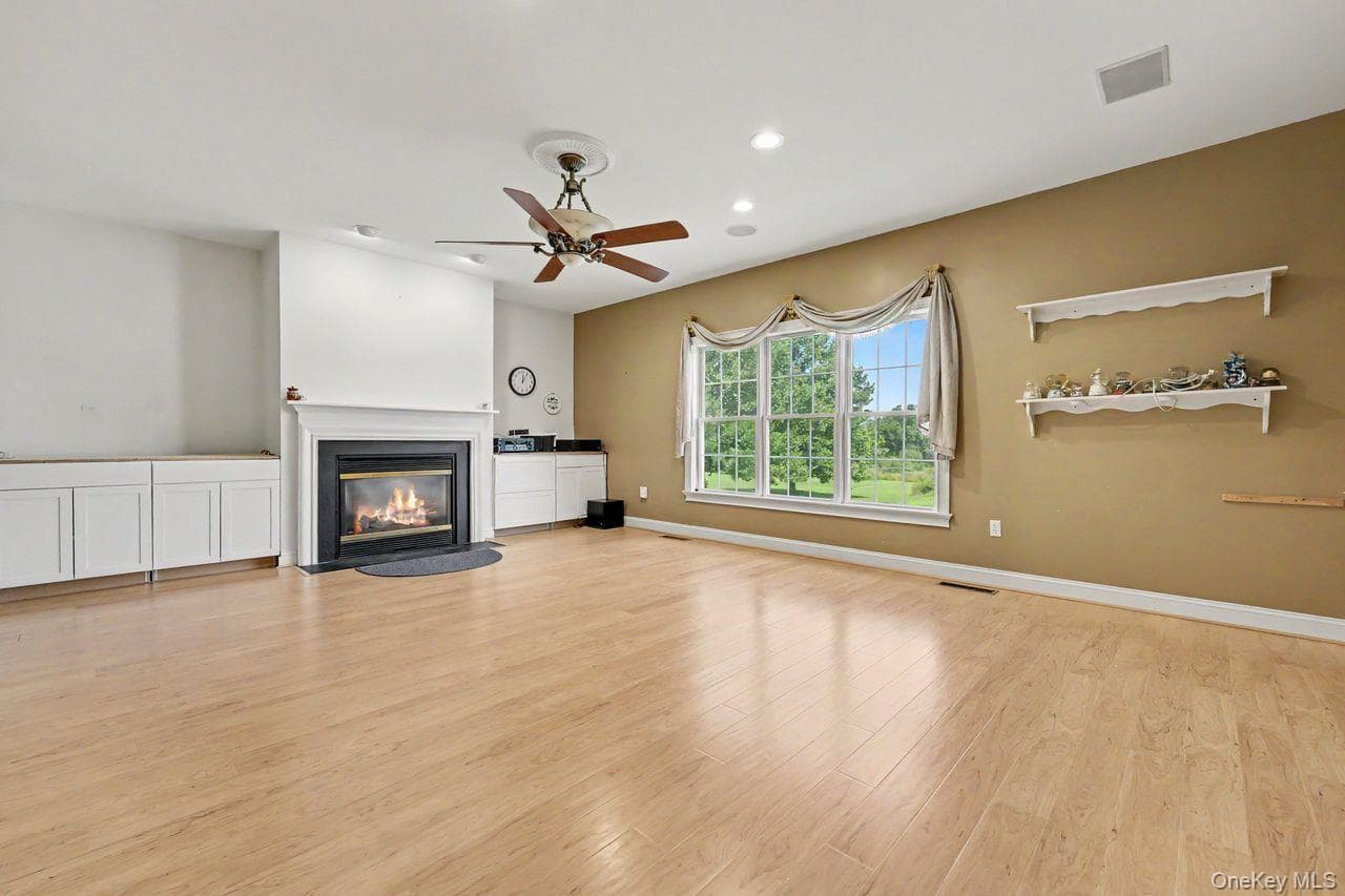 23 Monarch Drive thumbnail 5