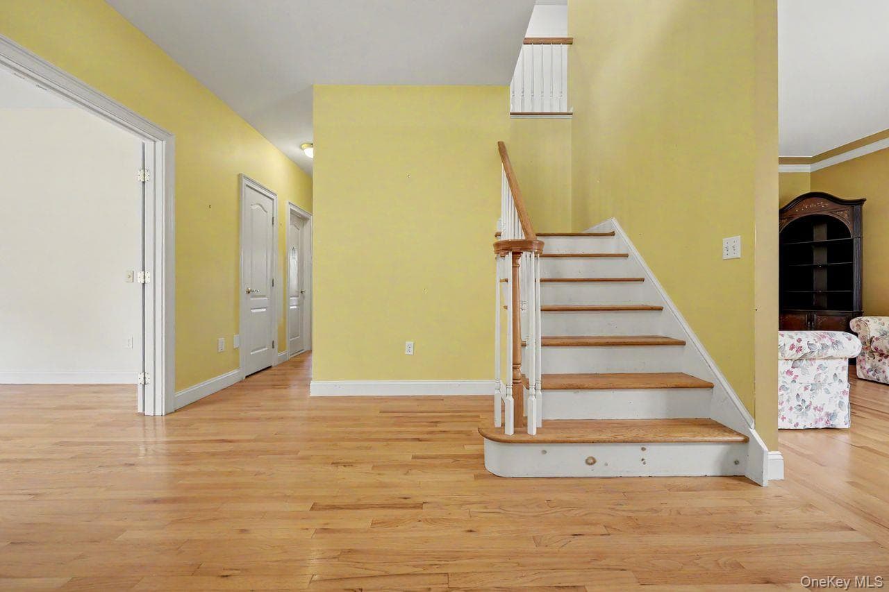 23 Monarch Drive thumbnail 4