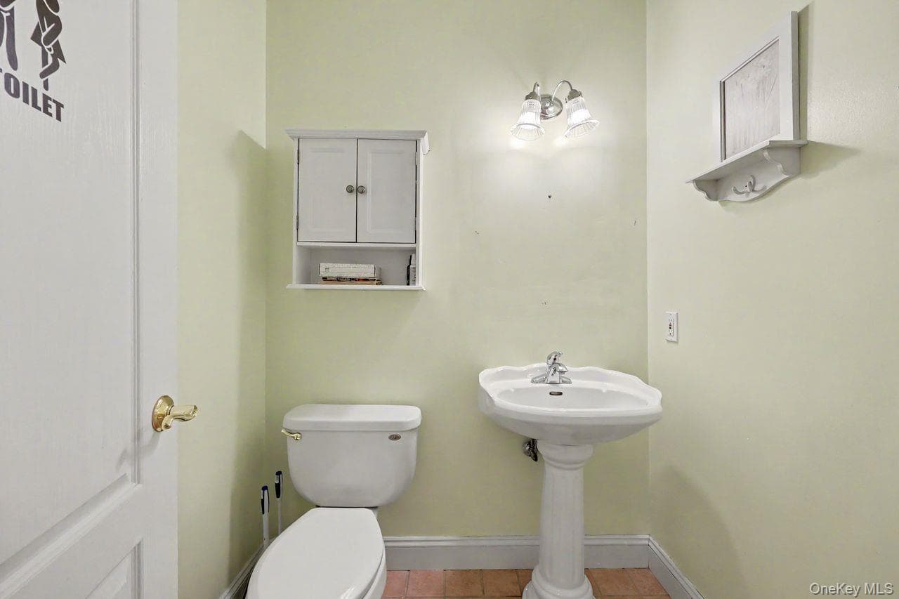23 Monarch Drive thumbnail 16