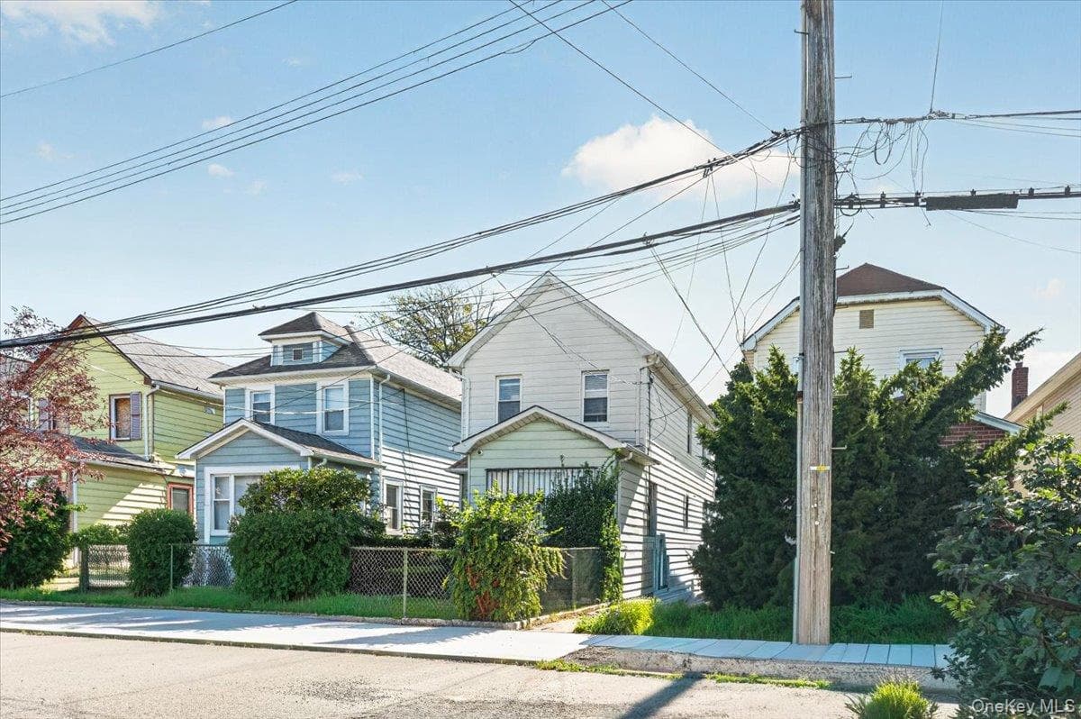118-29 218th Street thumbnail 3