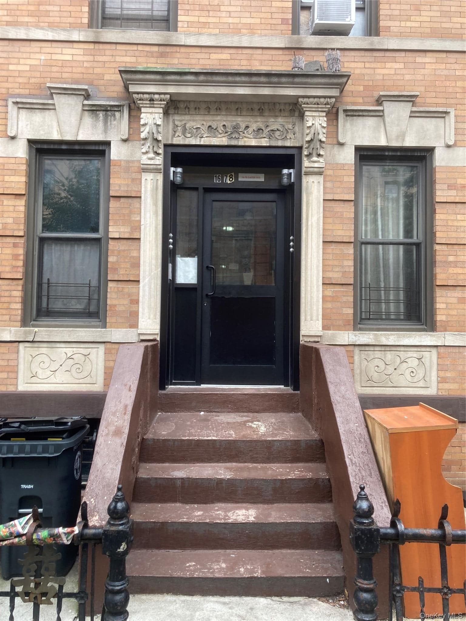 1678 Gates Avenue thumbnail 2