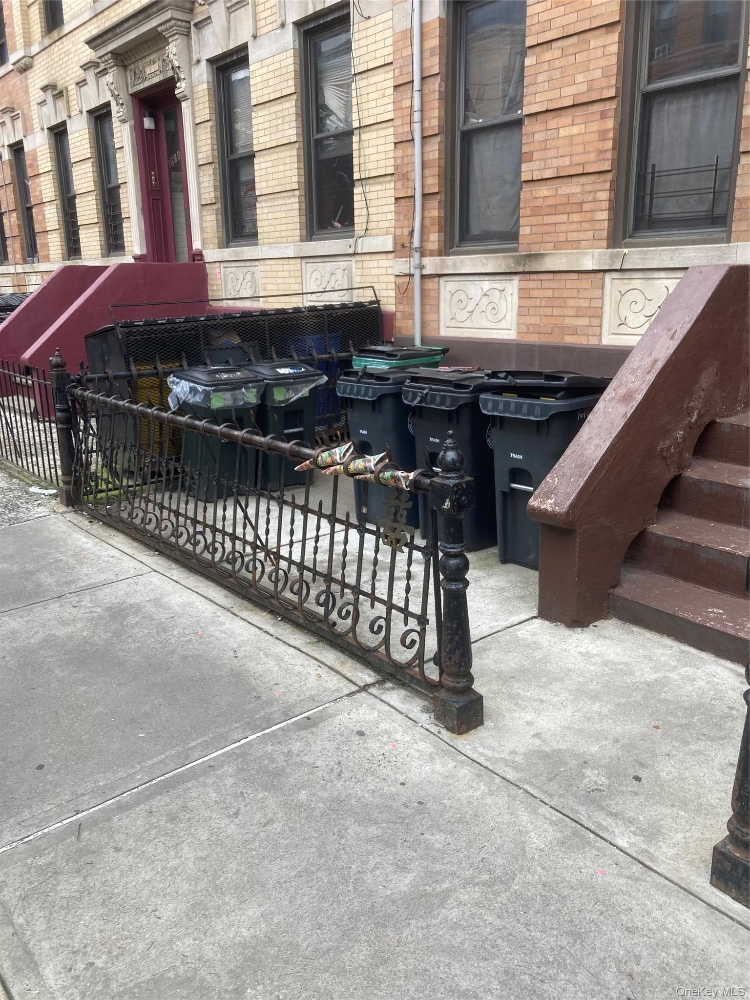 1678 Gates Avenue thumbnail 4