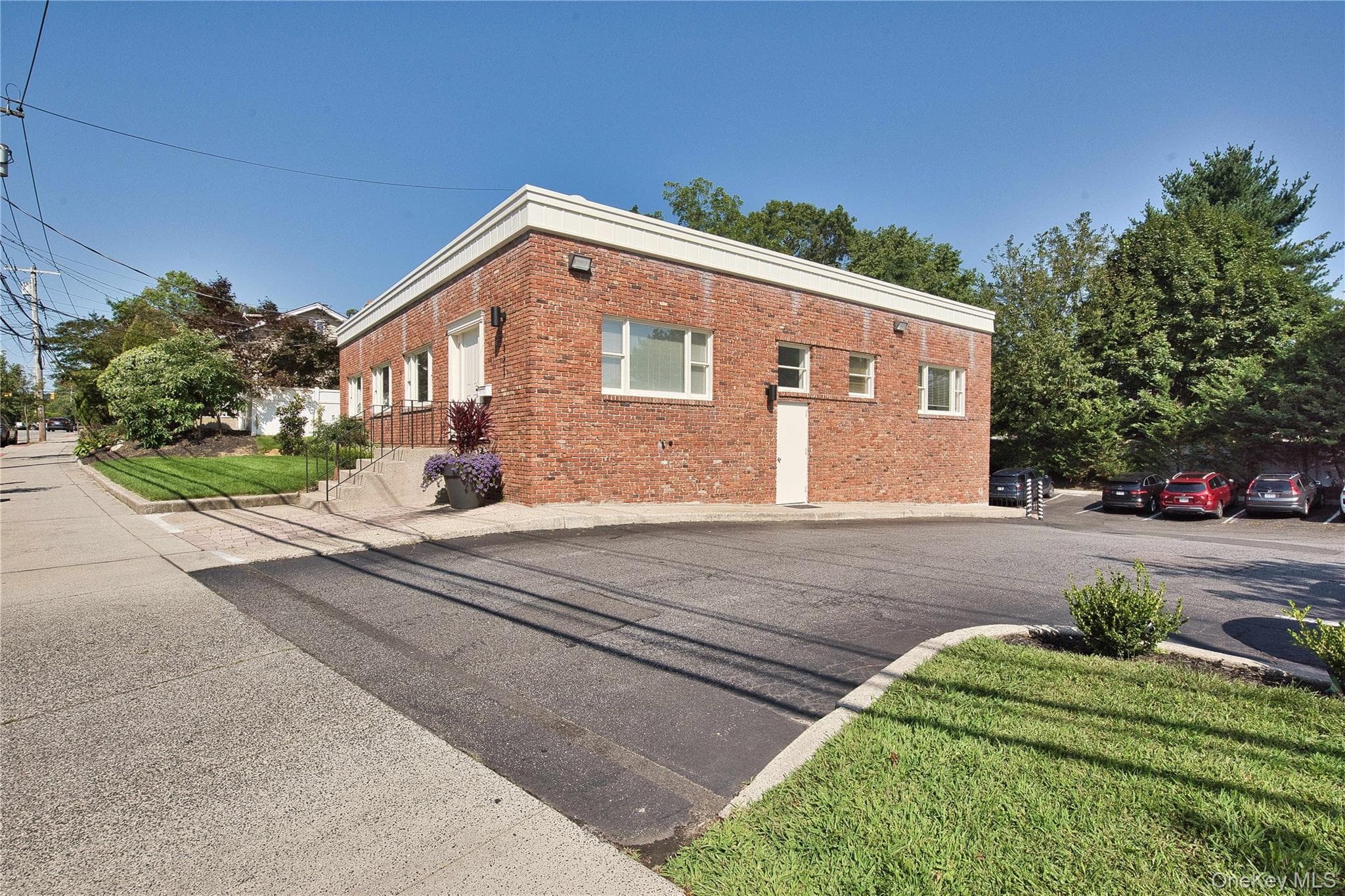 121 Pulaski Road thumbnail 5