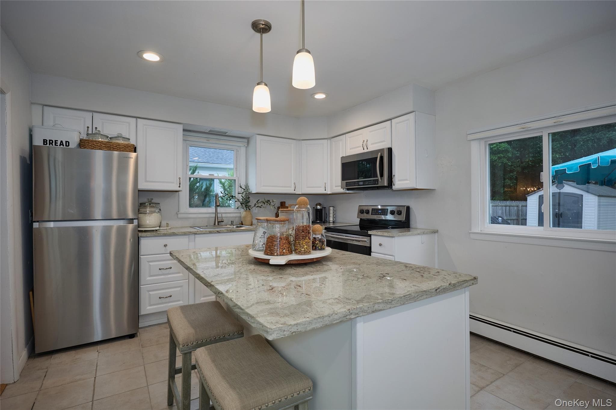 181 N Grand Avenue thumbnail 22