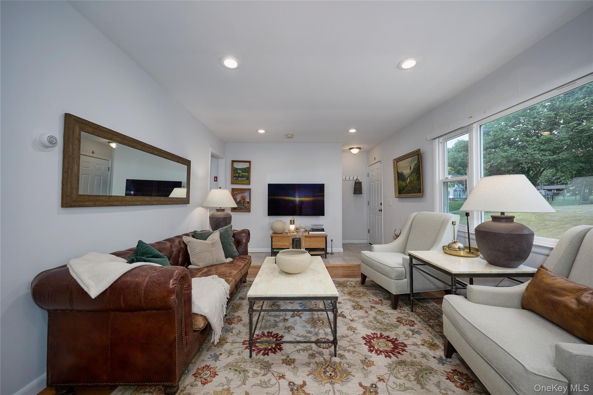 181 N Grand Avenue thumbnail 5