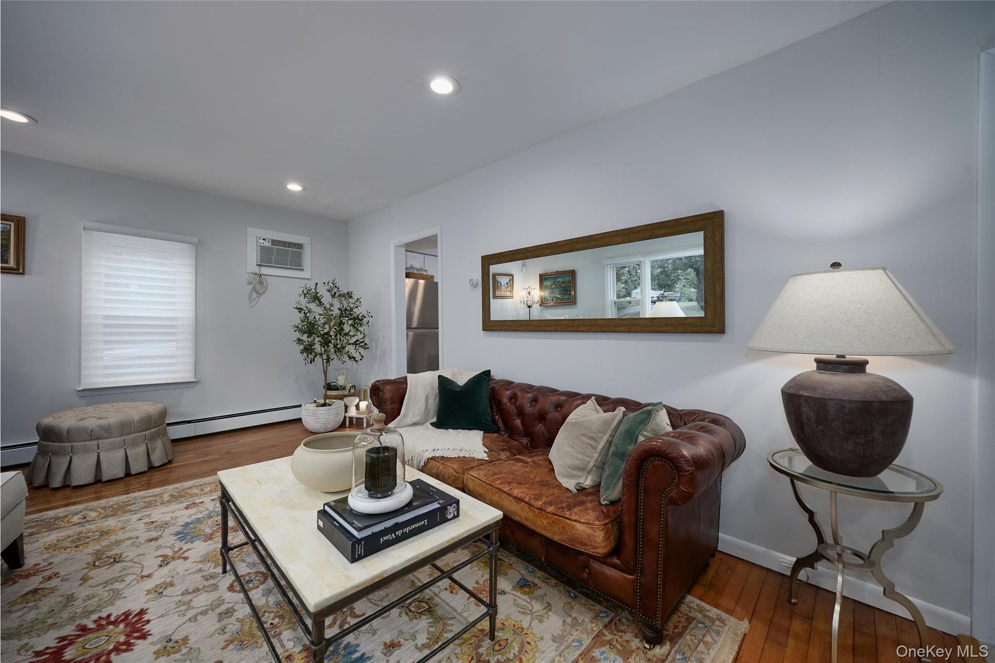 181 N Grand Avenue thumbnail 3