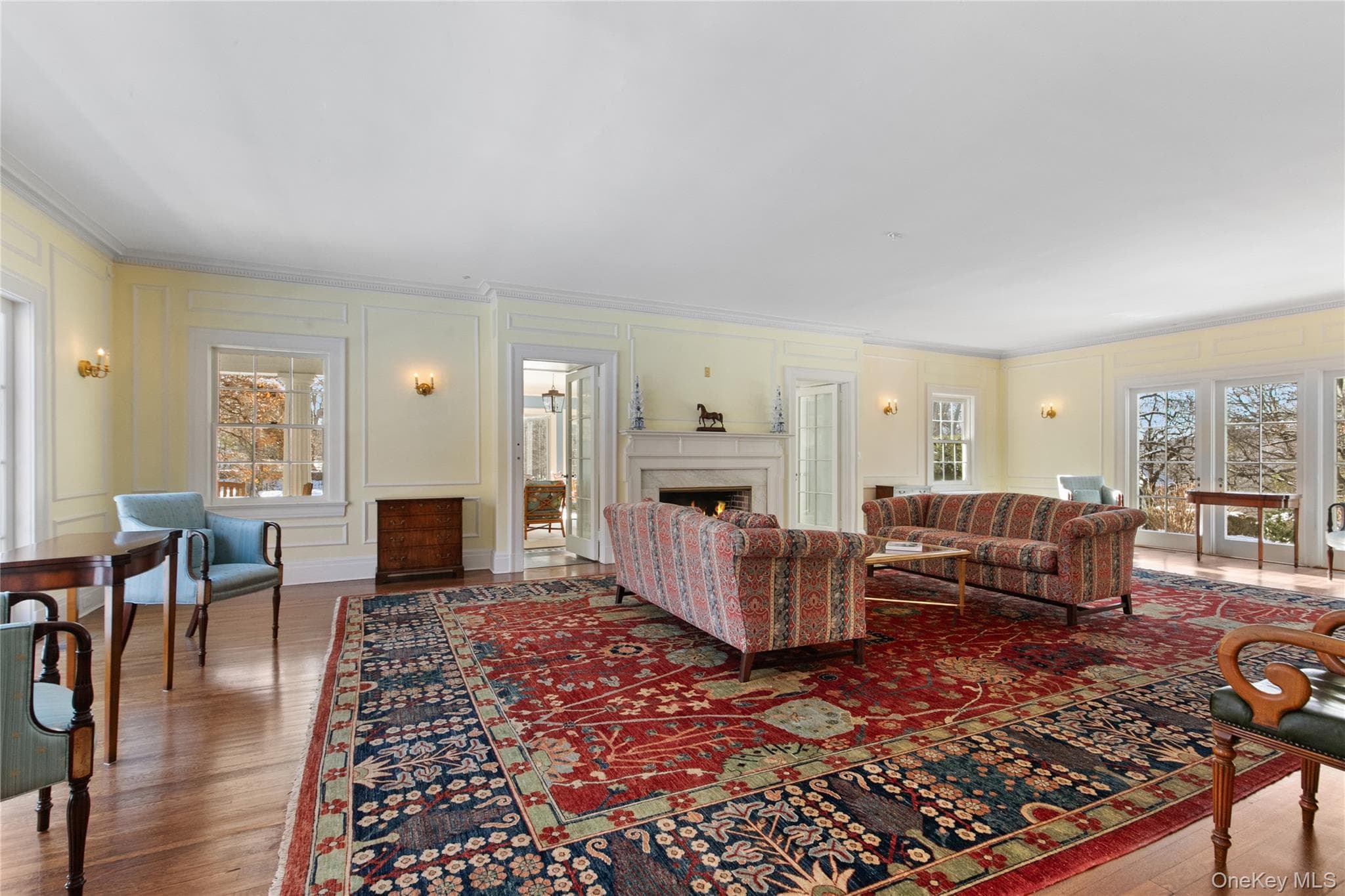 36 Revolutionary Road thumbnail 18