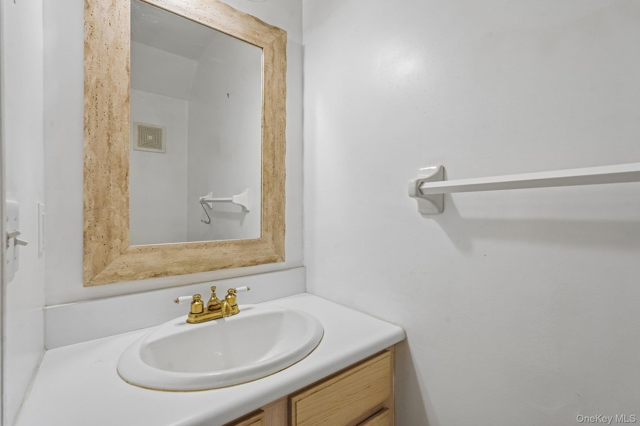 212 Arlington Court thumbnail 30