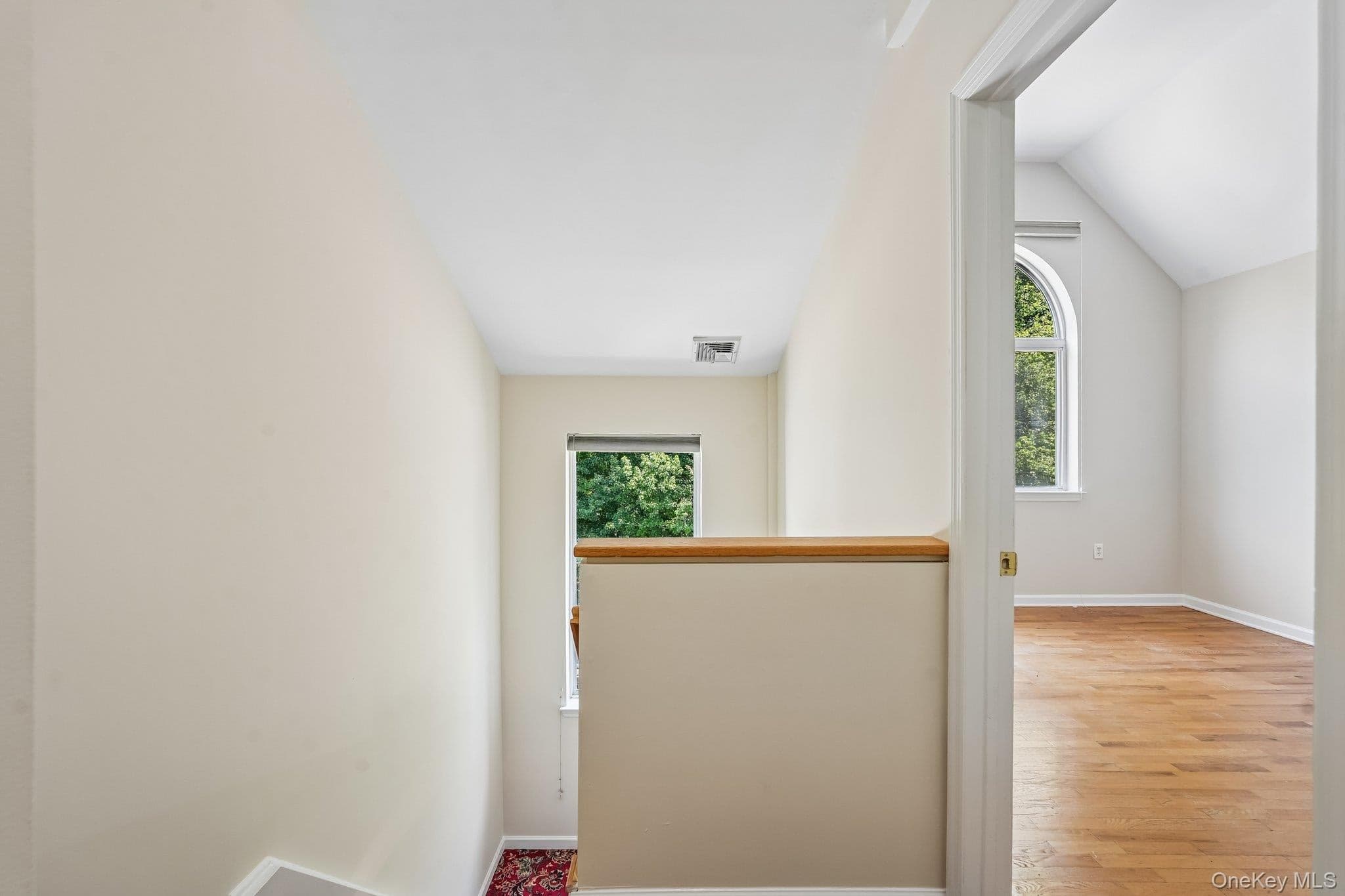 212 Arlington Court thumbnail 20