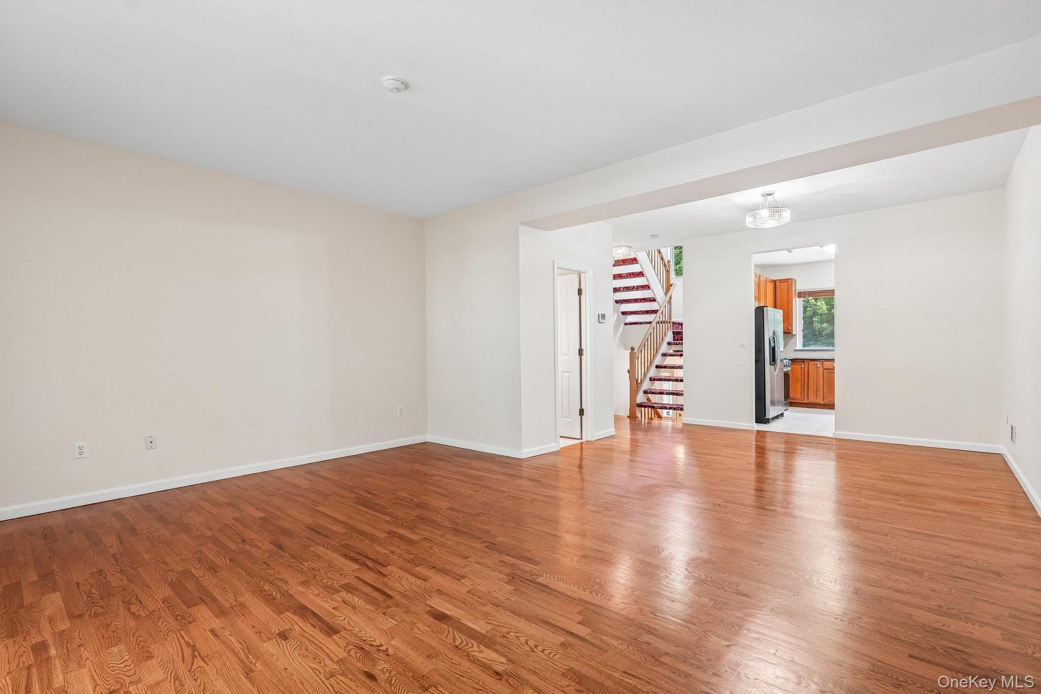 212 Arlington Court thumbnail 9