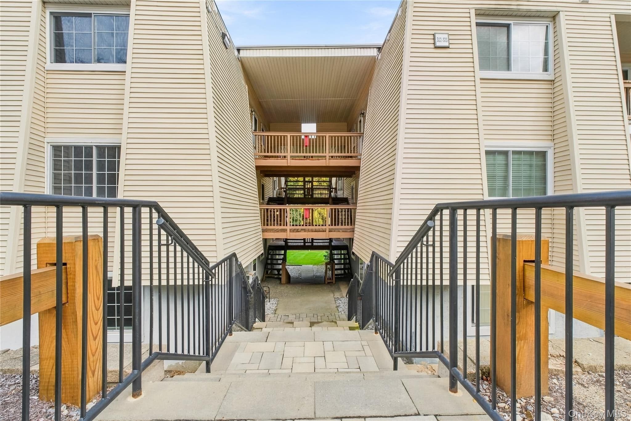 317 Fox Run Lane Unit: Unit #317 thumbnail 2