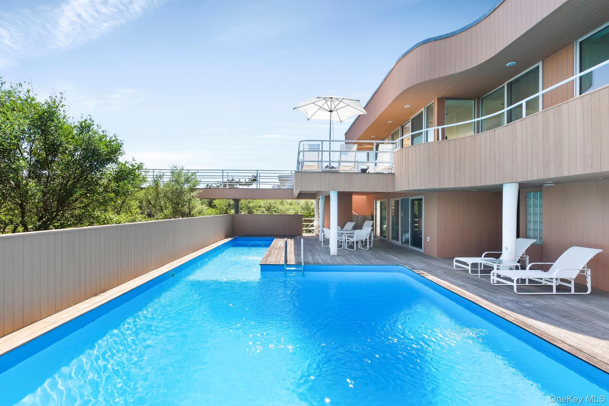 559 Dune Road thumbnail 16