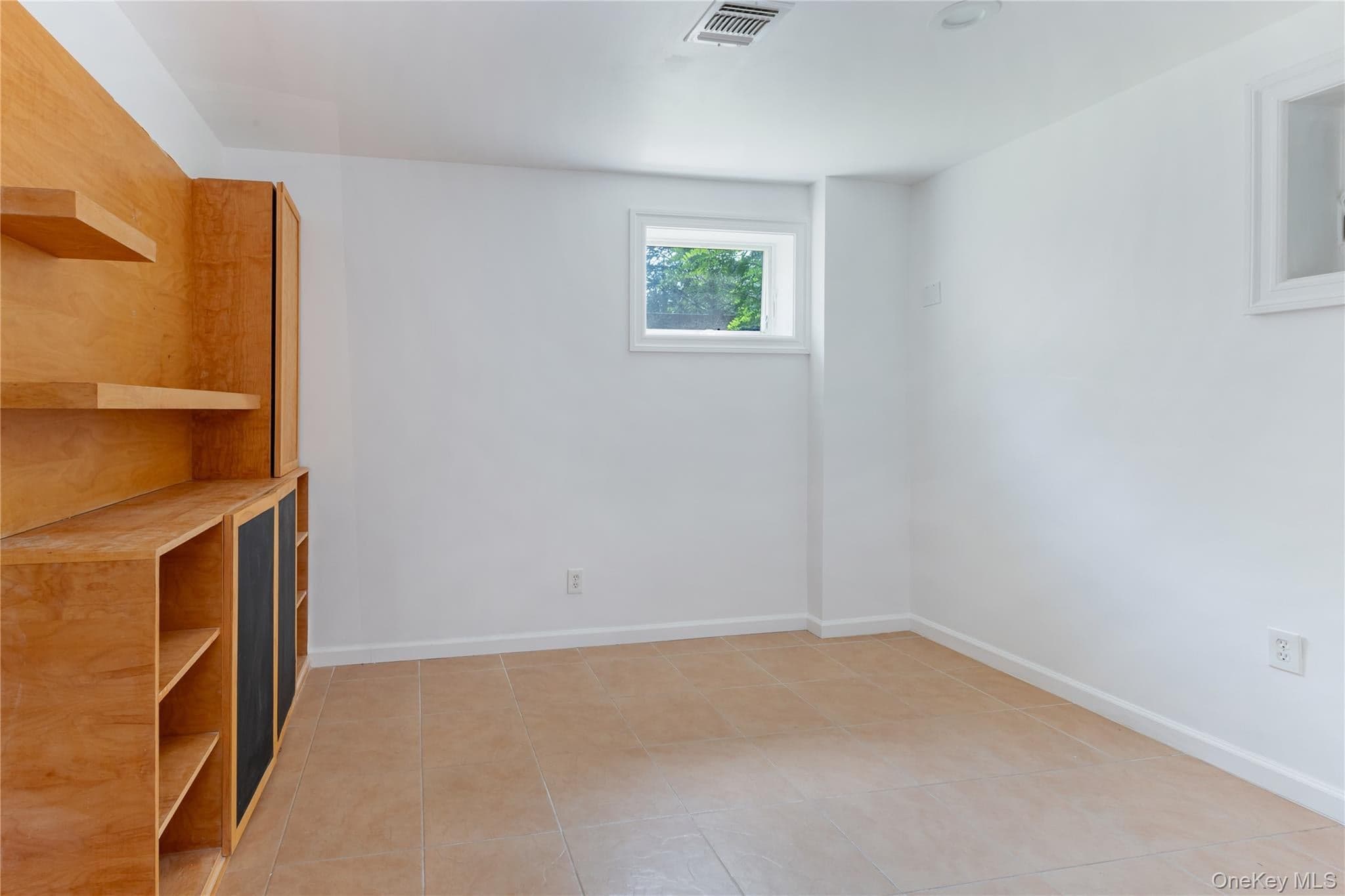 5637 Delafield Avenue thumbnail 18