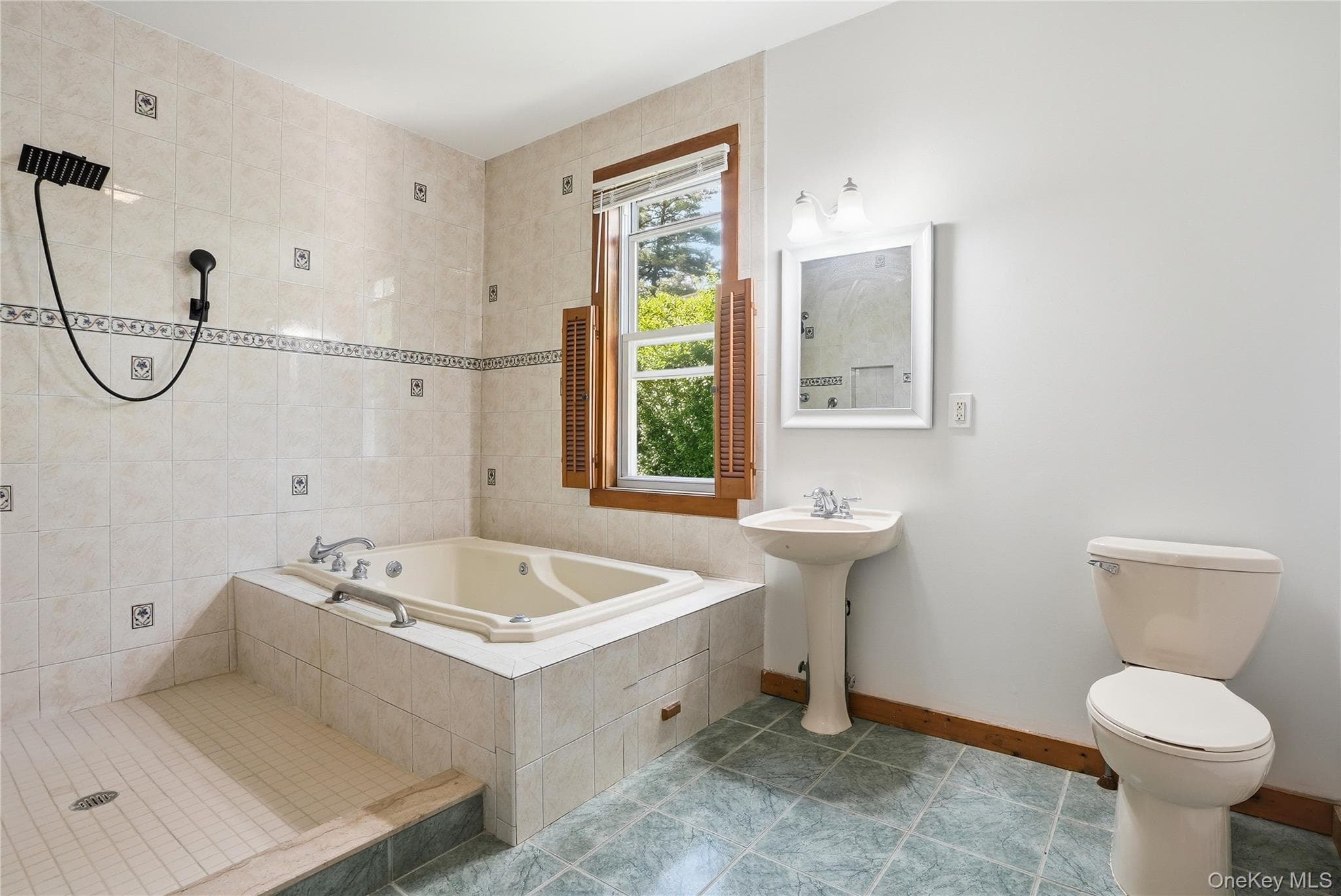 116 Carpenter Avenue thumbnail 16