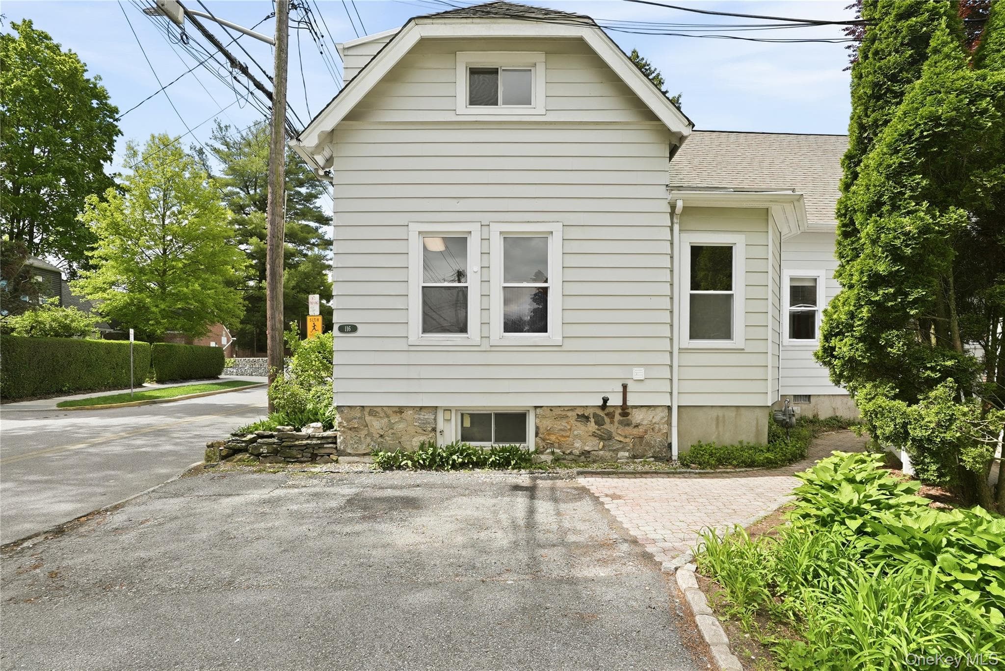 116 Carpenter Avenue thumbnail 3