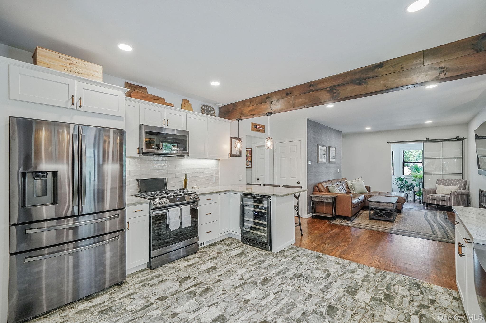 10 Bayview Avenue thumbnail 11