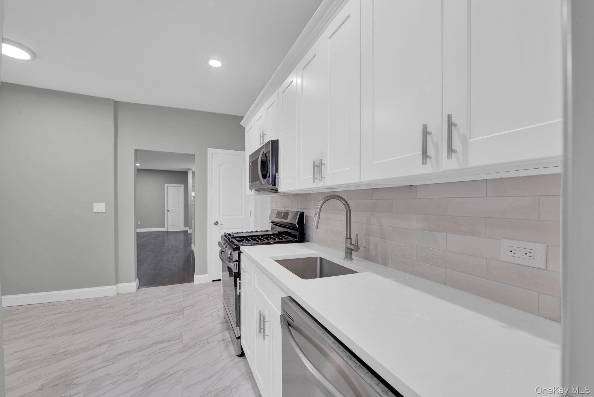 30-36 91st Street thumbnail 9