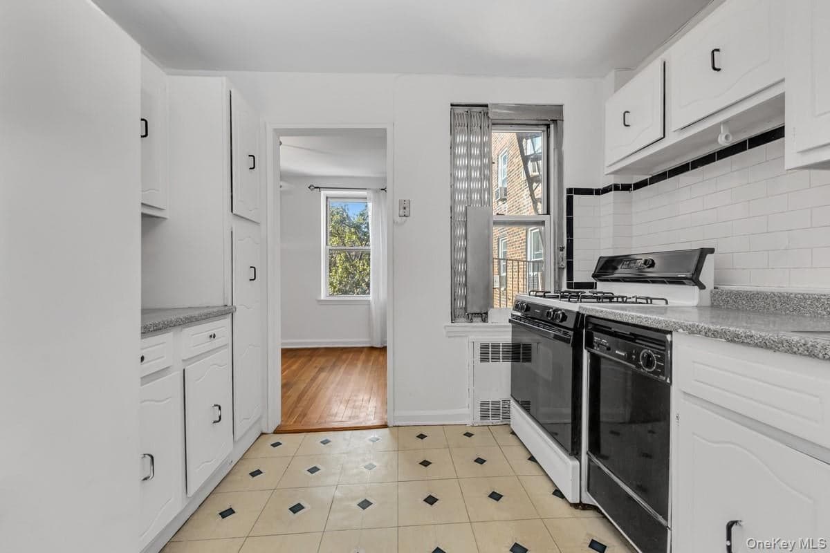 105-25 67th Road Rd Unit: 4A thumbnail 3