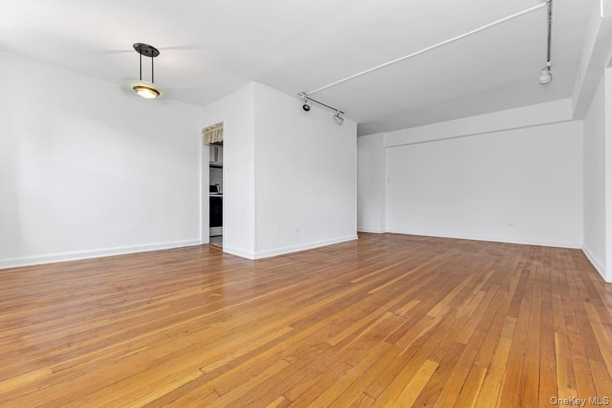 105-25 67th Road Rd Unit: 4A thumbnail 2