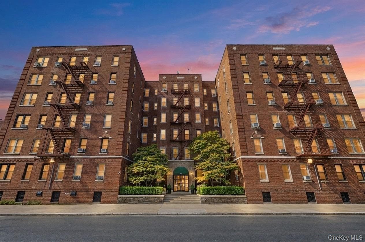 3321 Bruckner Boulevard Unit: 5G, Bronx
