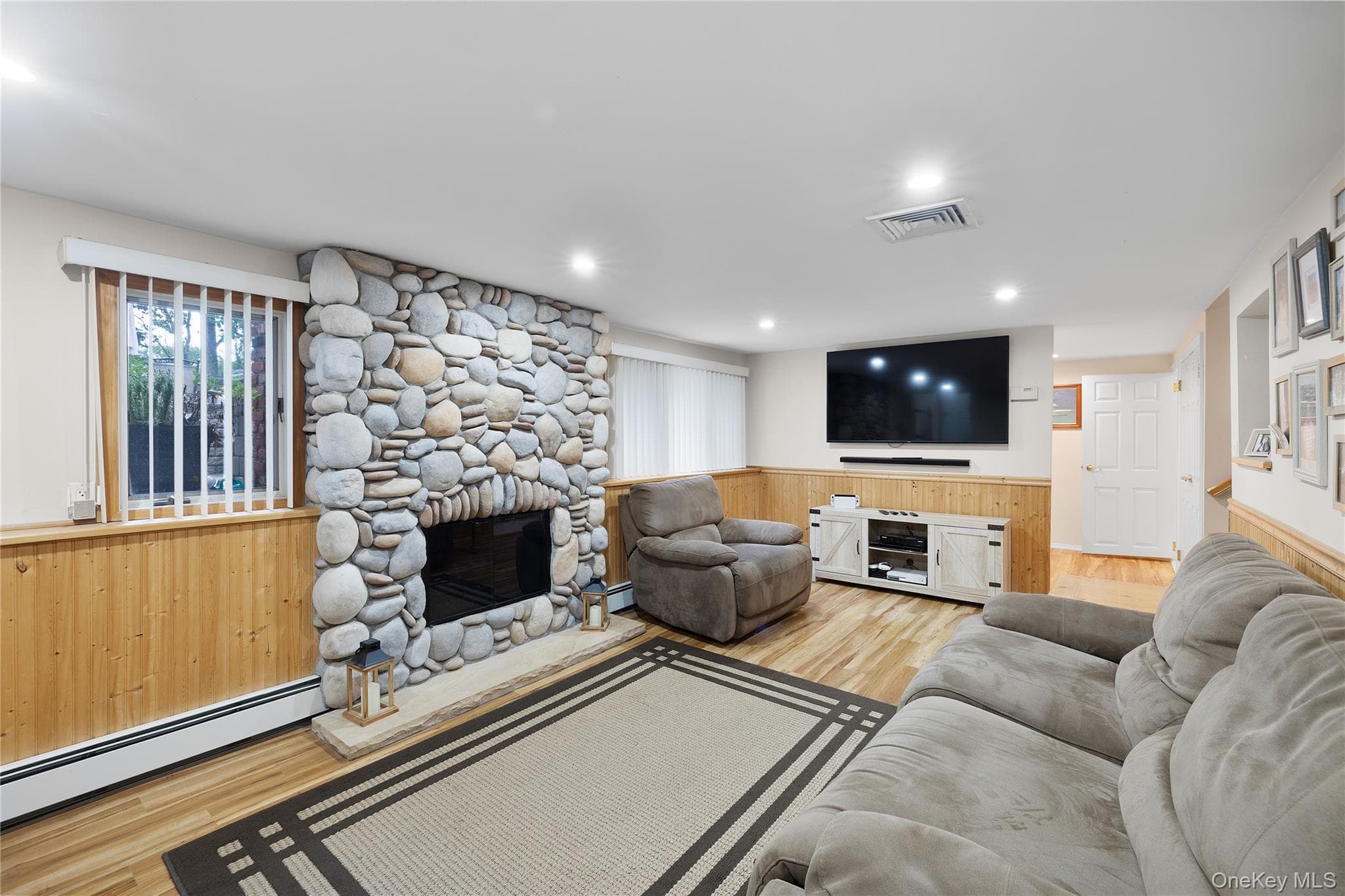 655 Hyman Avenue thumbnail 15
