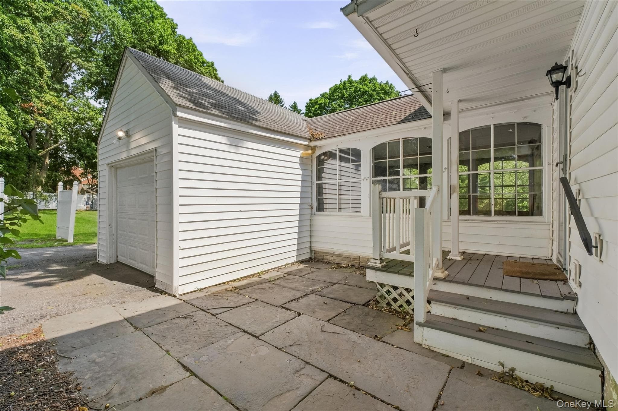 107 E Cedar Street thumbnail 43
