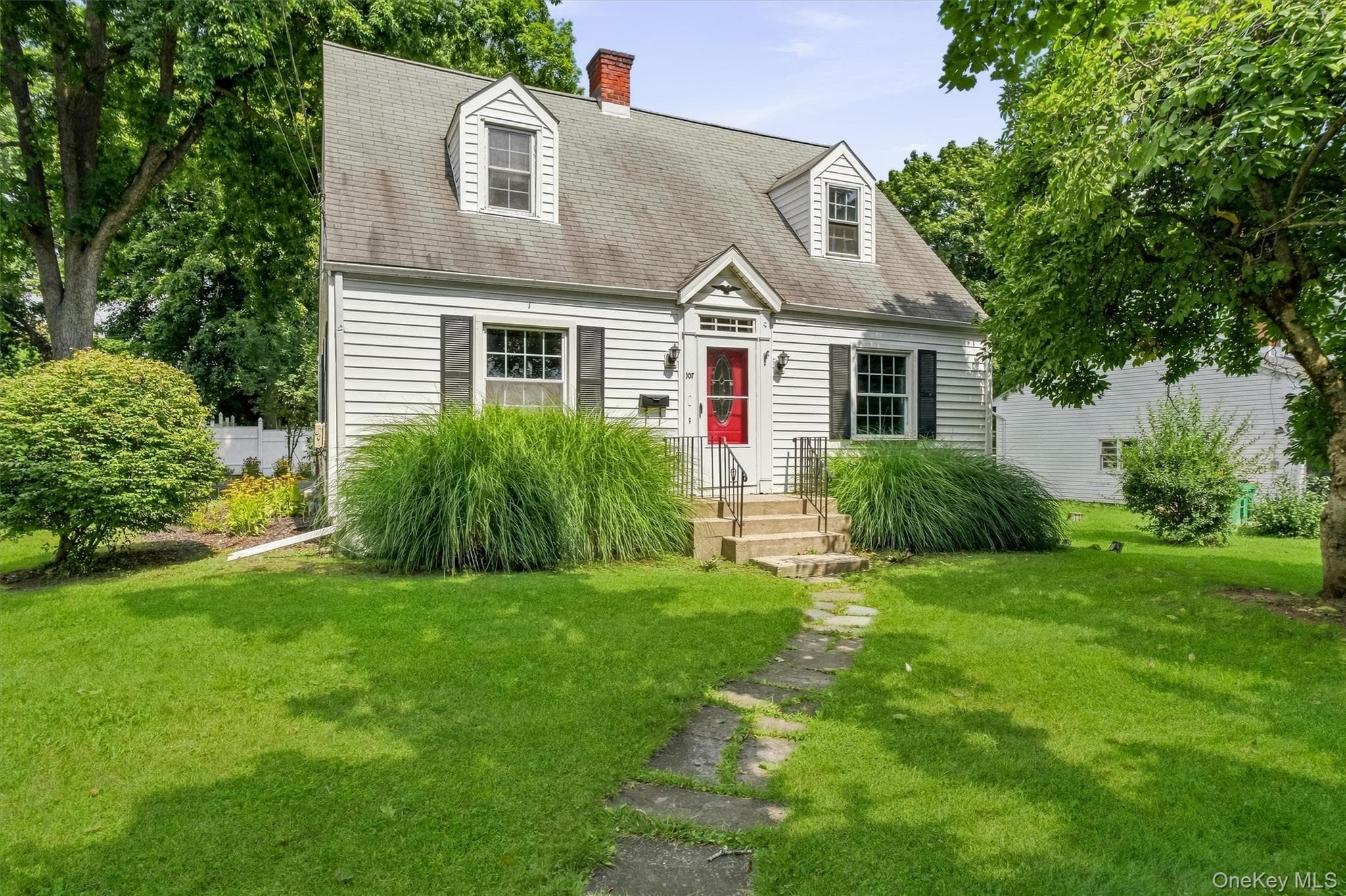 107 E Cedar Street thumbnail 5