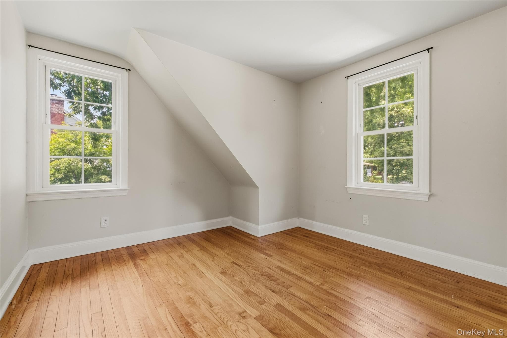 107 E Cedar Street thumbnail 38