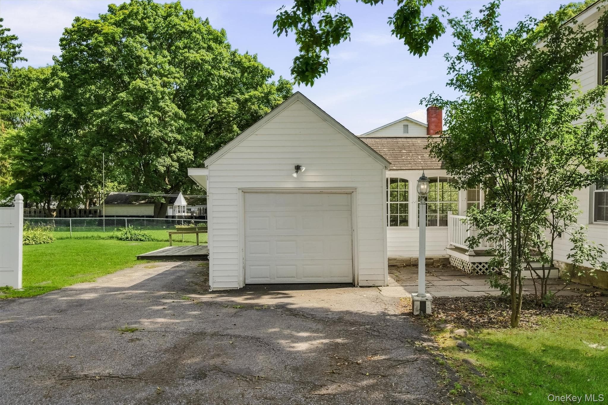 107 E Cedar Street thumbnail 44
