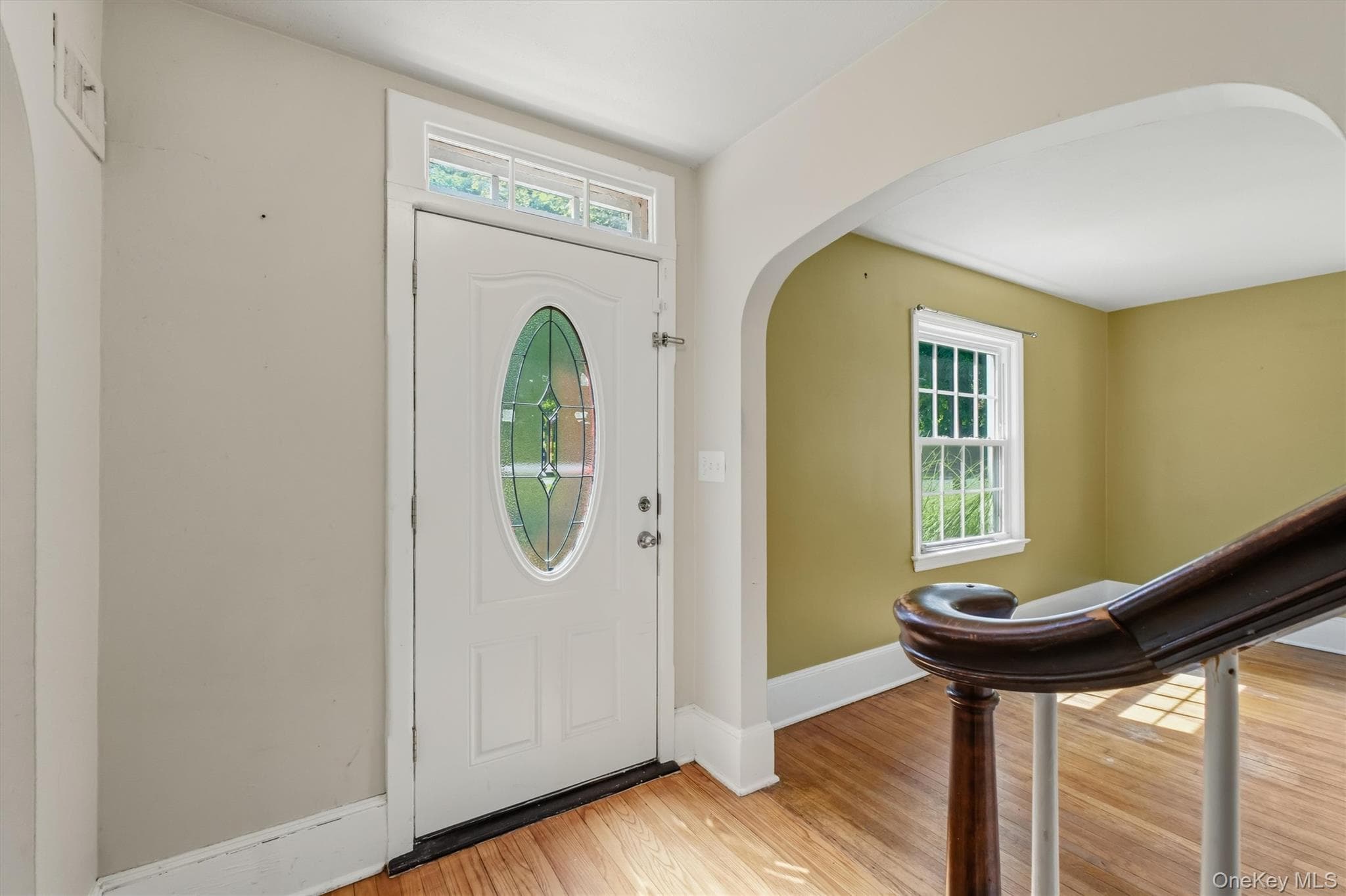 107 E Cedar Street thumbnail 9