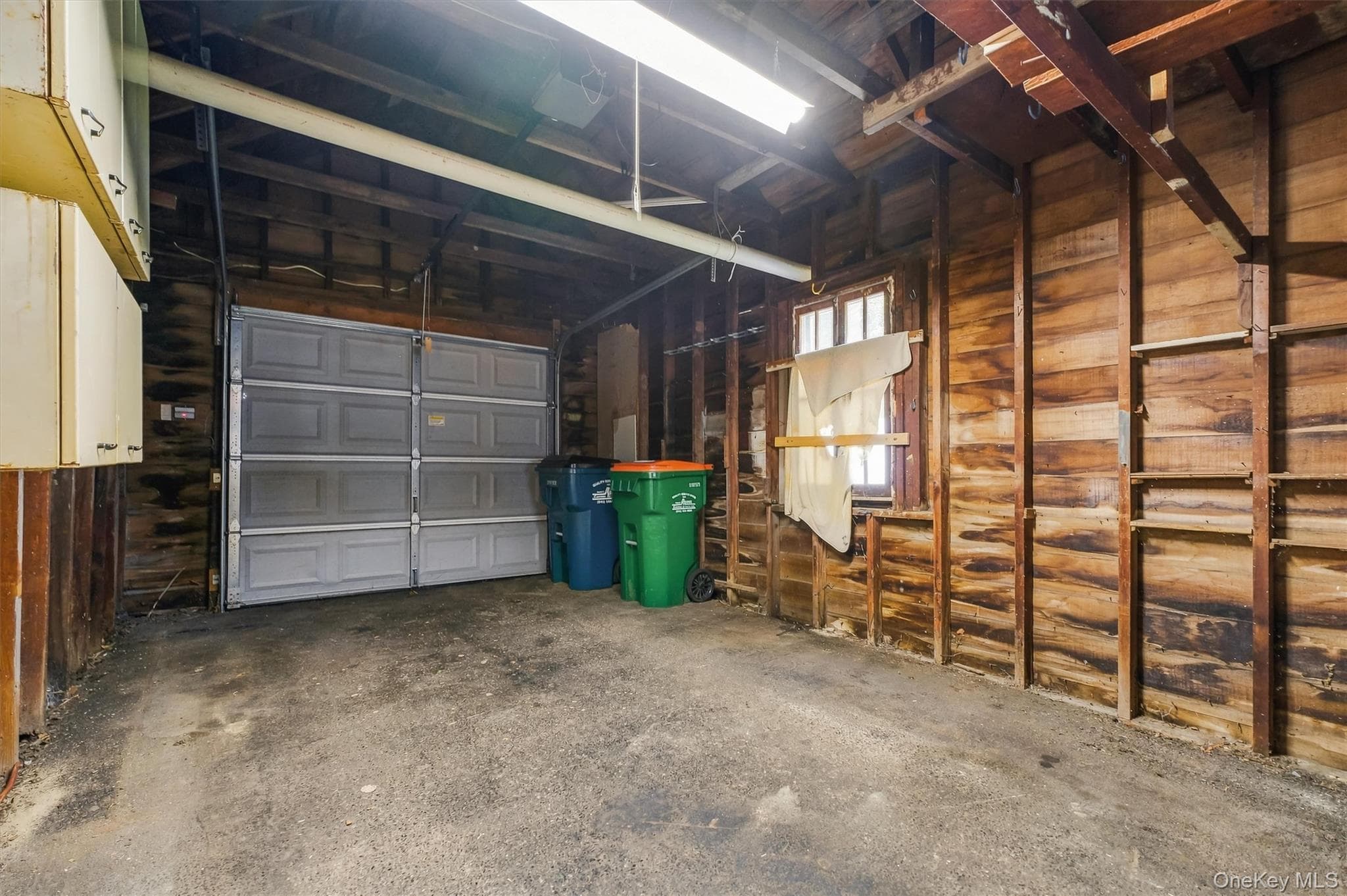 107 E Cedar Street thumbnail 32