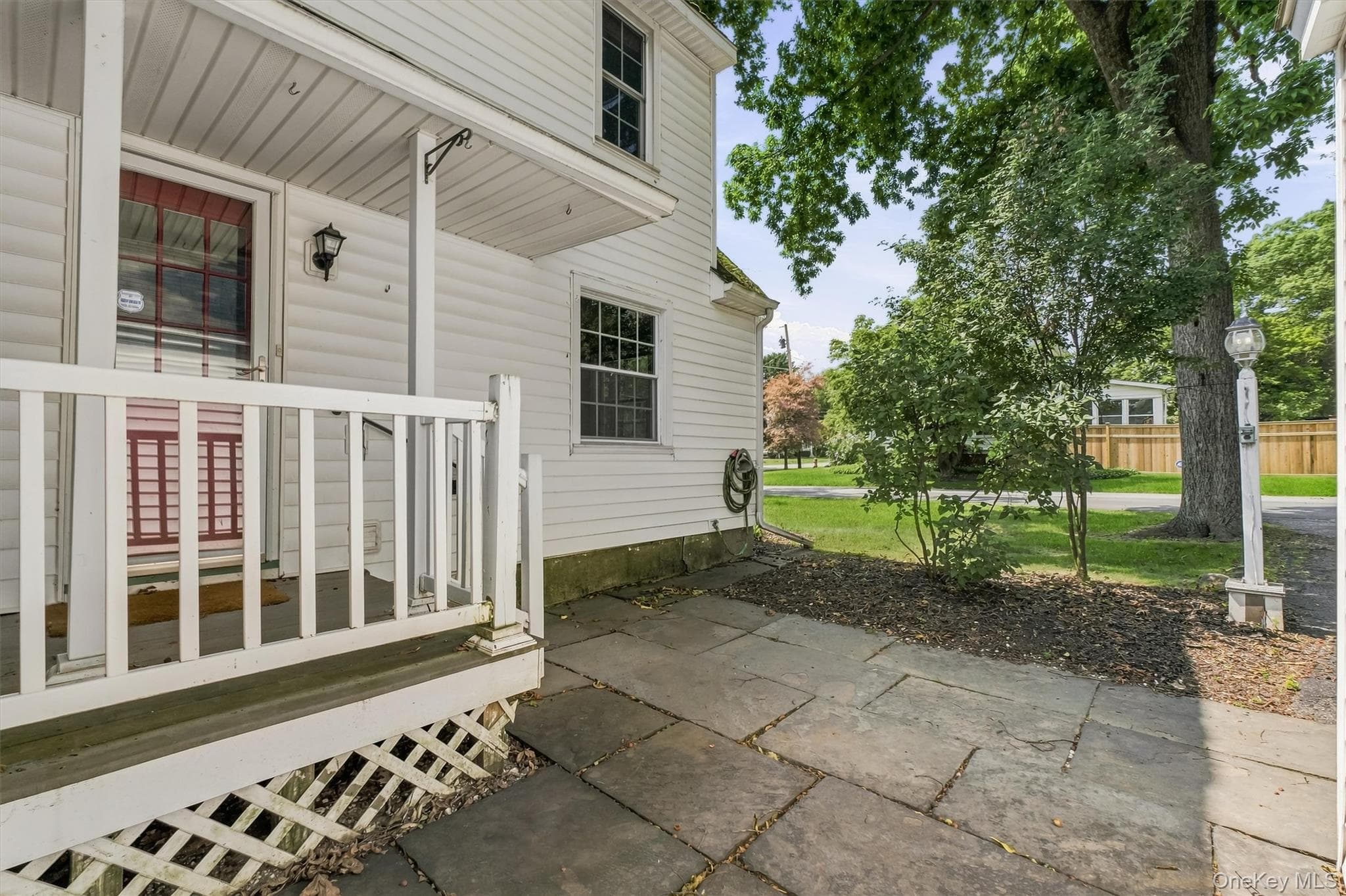 107 E Cedar Street thumbnail 42