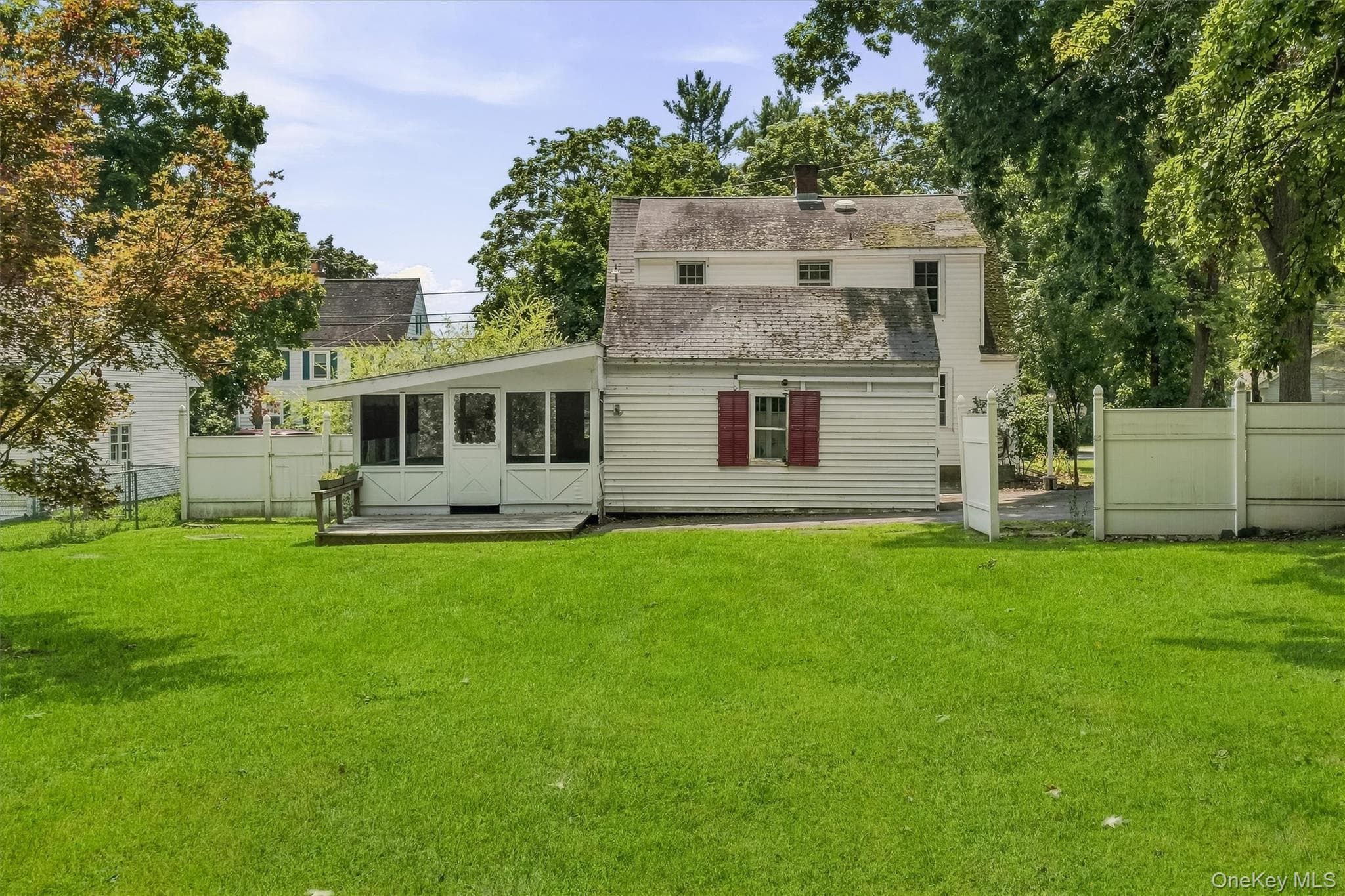 107 E Cedar Street thumbnail 48