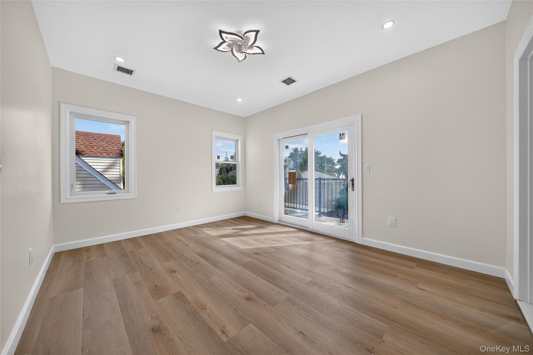 88 Dyckman Avenue thumbnail 15