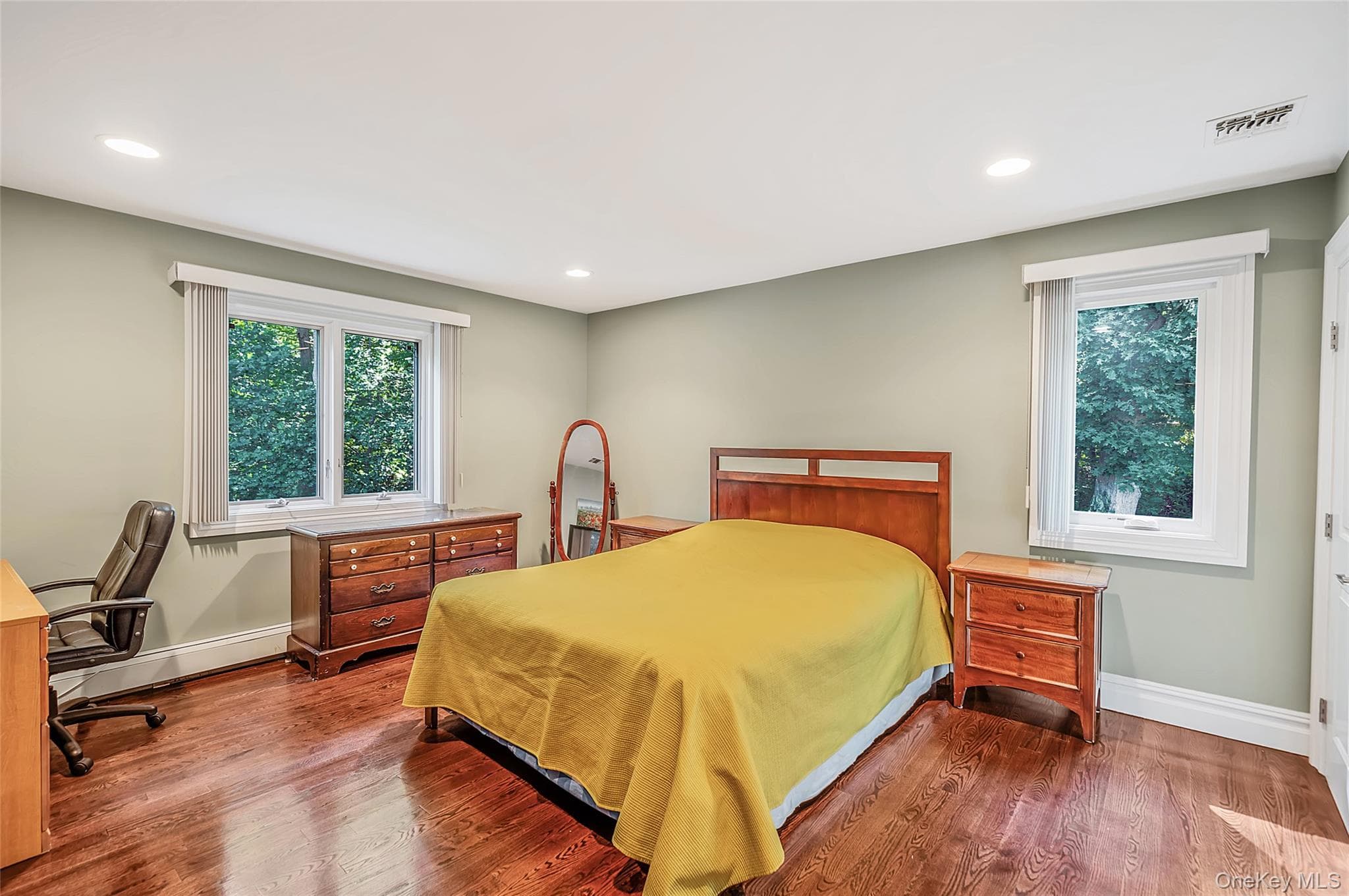589 Landing Avenue thumbnail 25