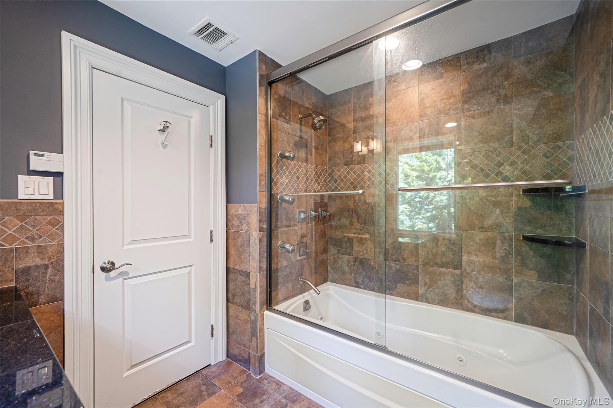 589 Landing Avenue thumbnail 30