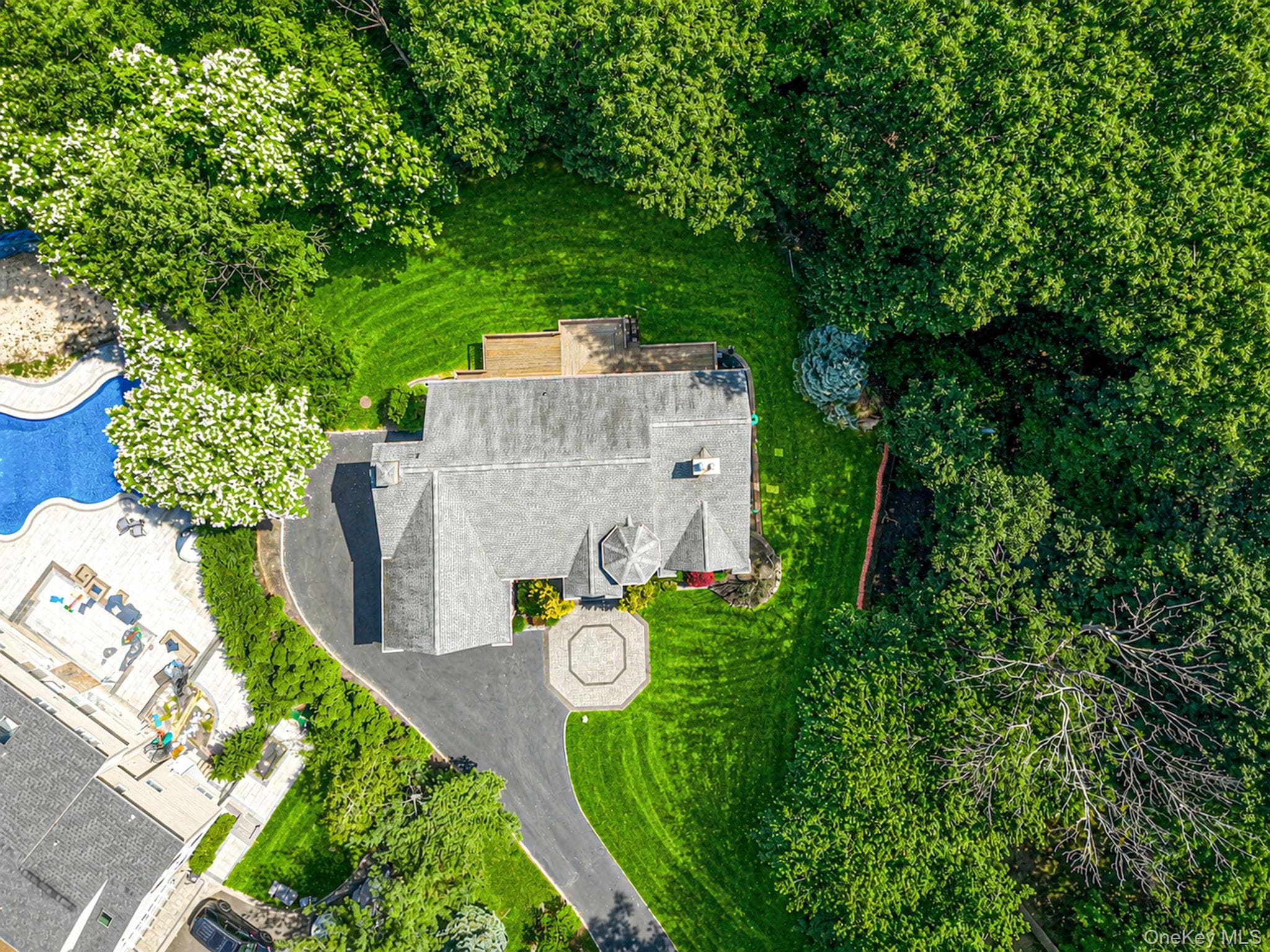 589 Landing Avenue thumbnail 40
