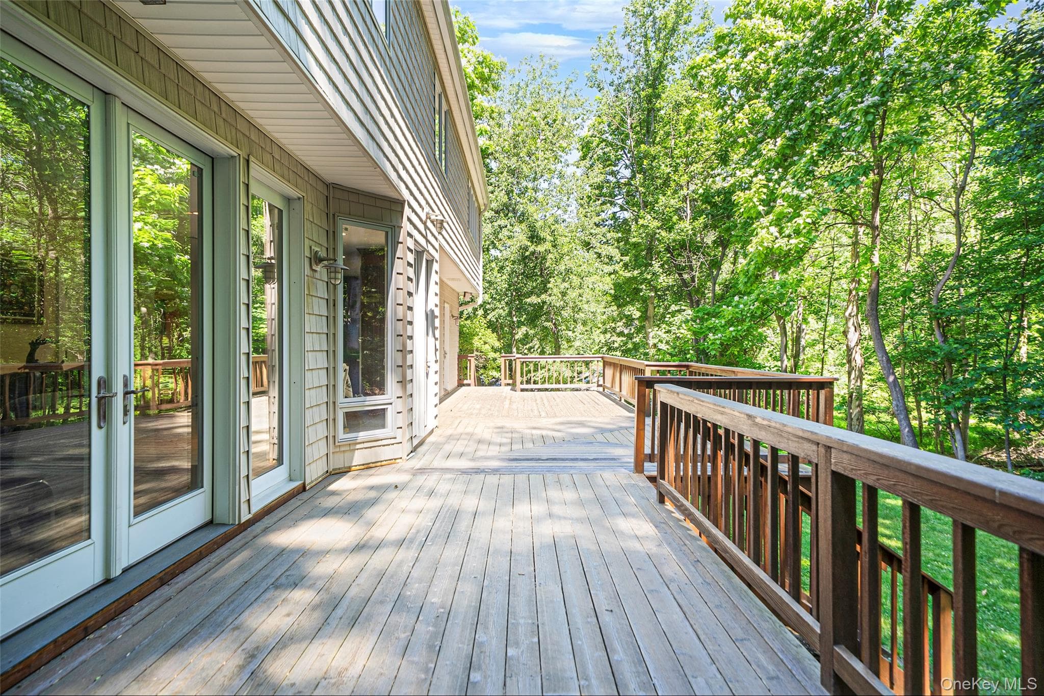 589 Landing Avenue thumbnail 32