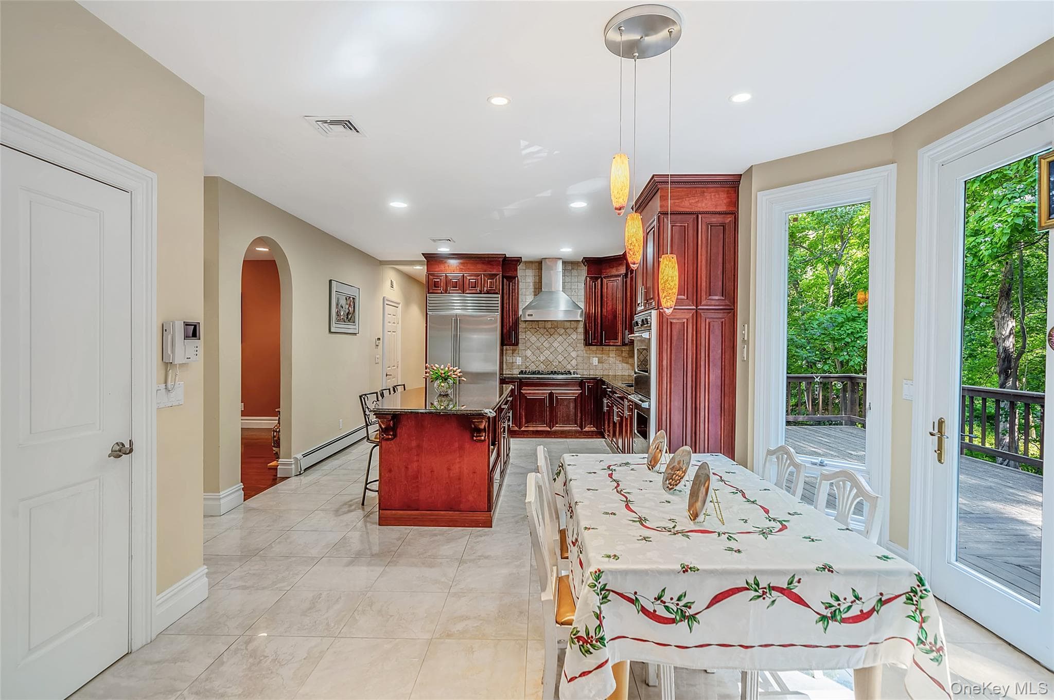 589 Landing Avenue thumbnail 13