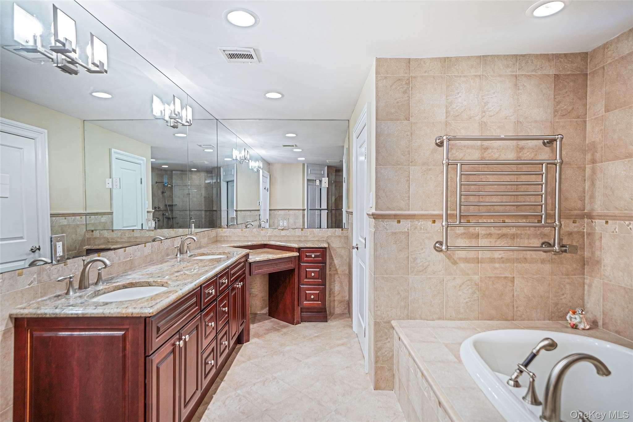 589 Landing Avenue thumbnail 22