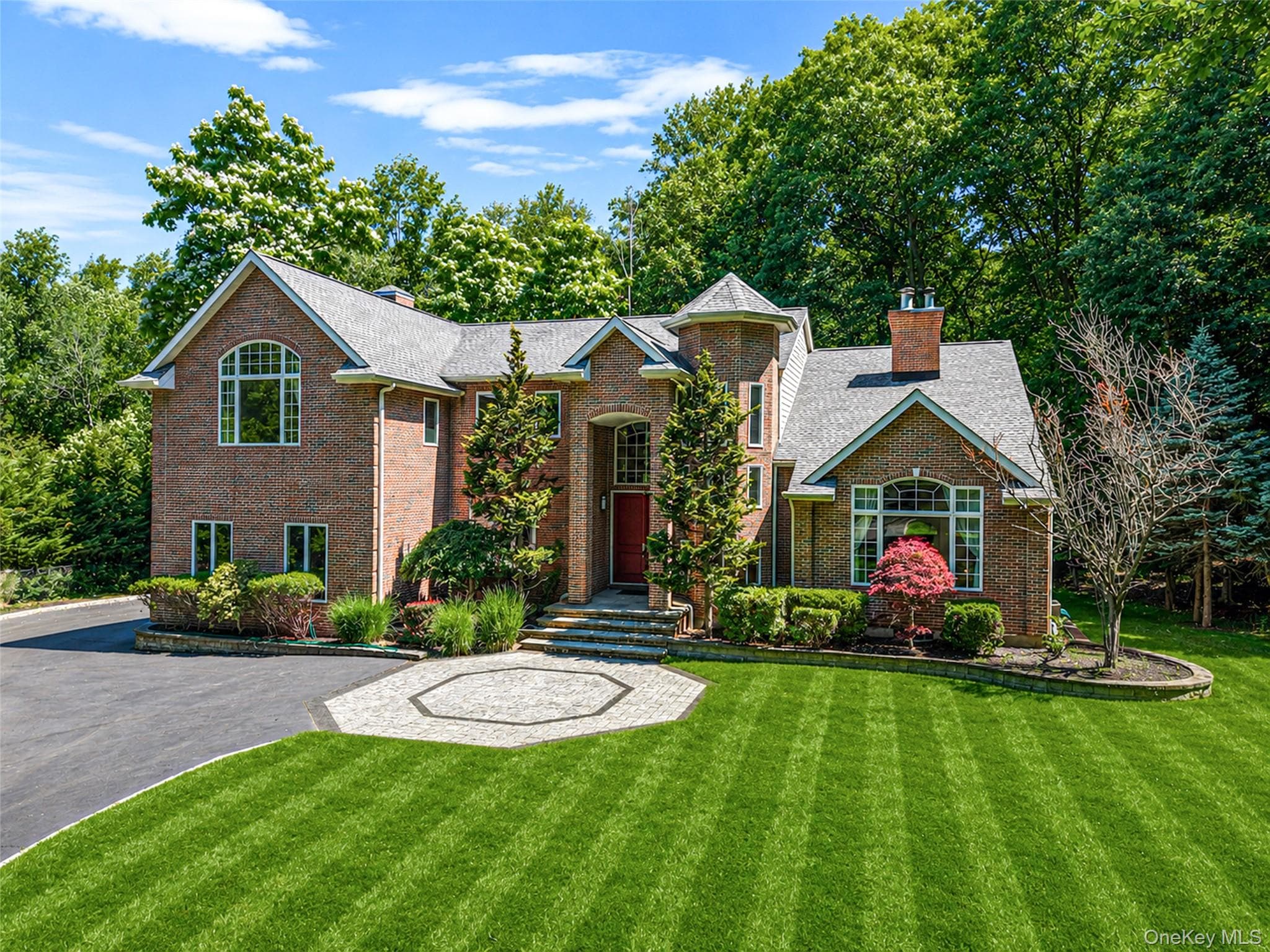 589 Landing Avenue thumbnail 2