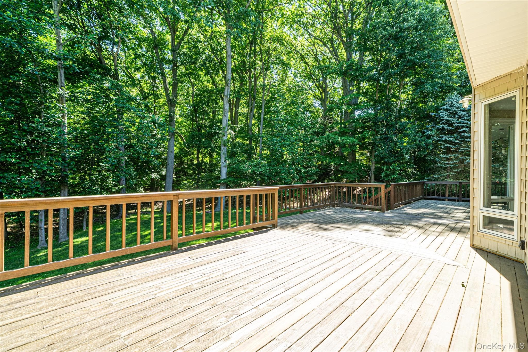 589 Landing Avenue thumbnail 33