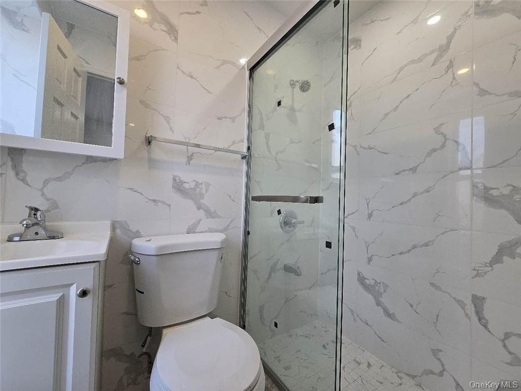 2062 Bath Avenue thumbnail 19