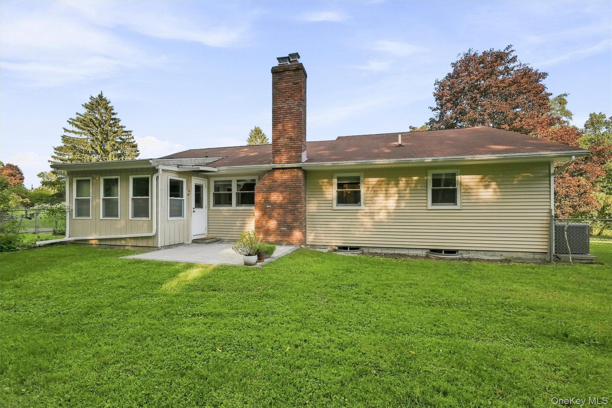 14 Pond Hill Avenue thumbnail 4