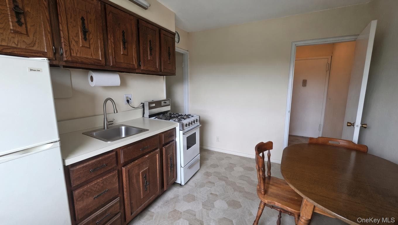 1523 Central Park AVE Unit: 8F thumbnail 7