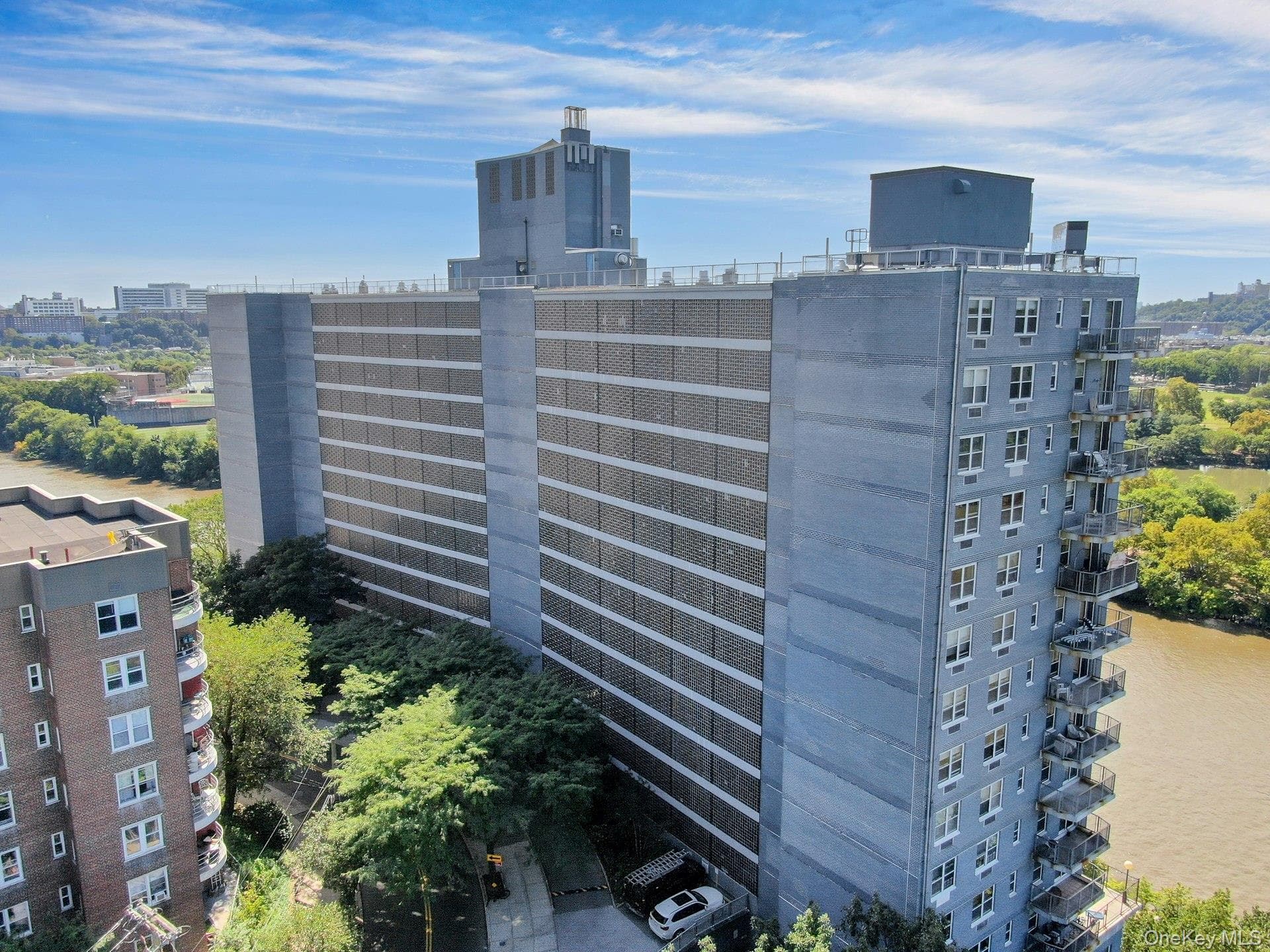 2400 Johnson Avenue Unit: 4G thumbnail 34
