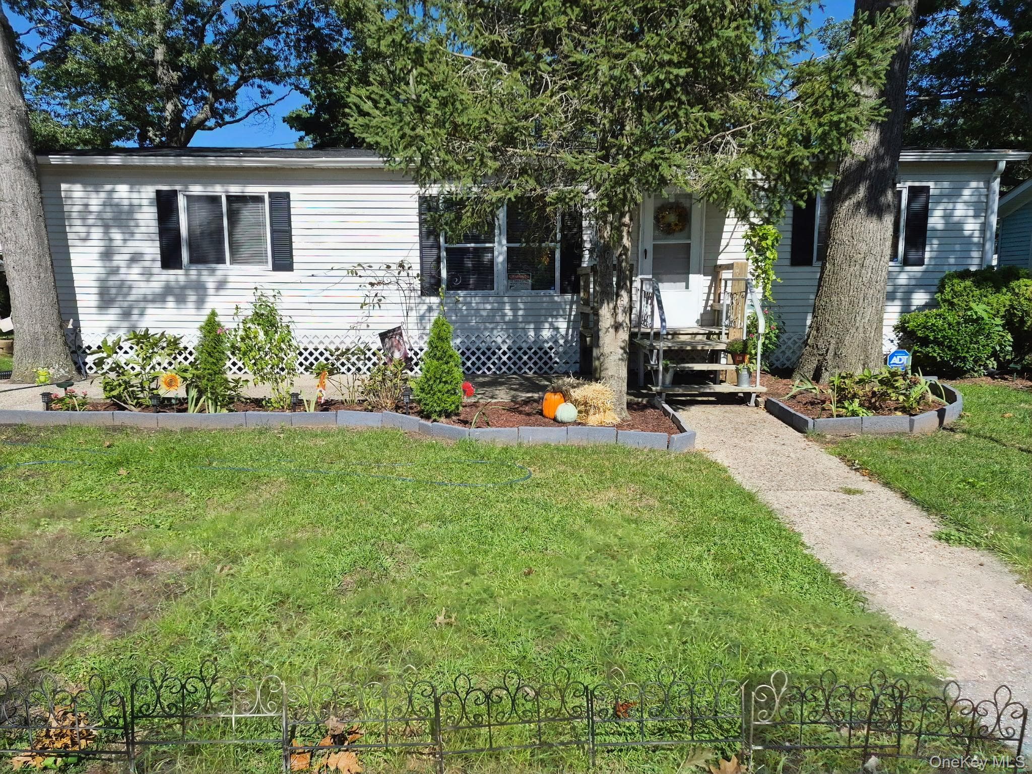 37-28 Hubbard Avenue AVE thumbnail 2
