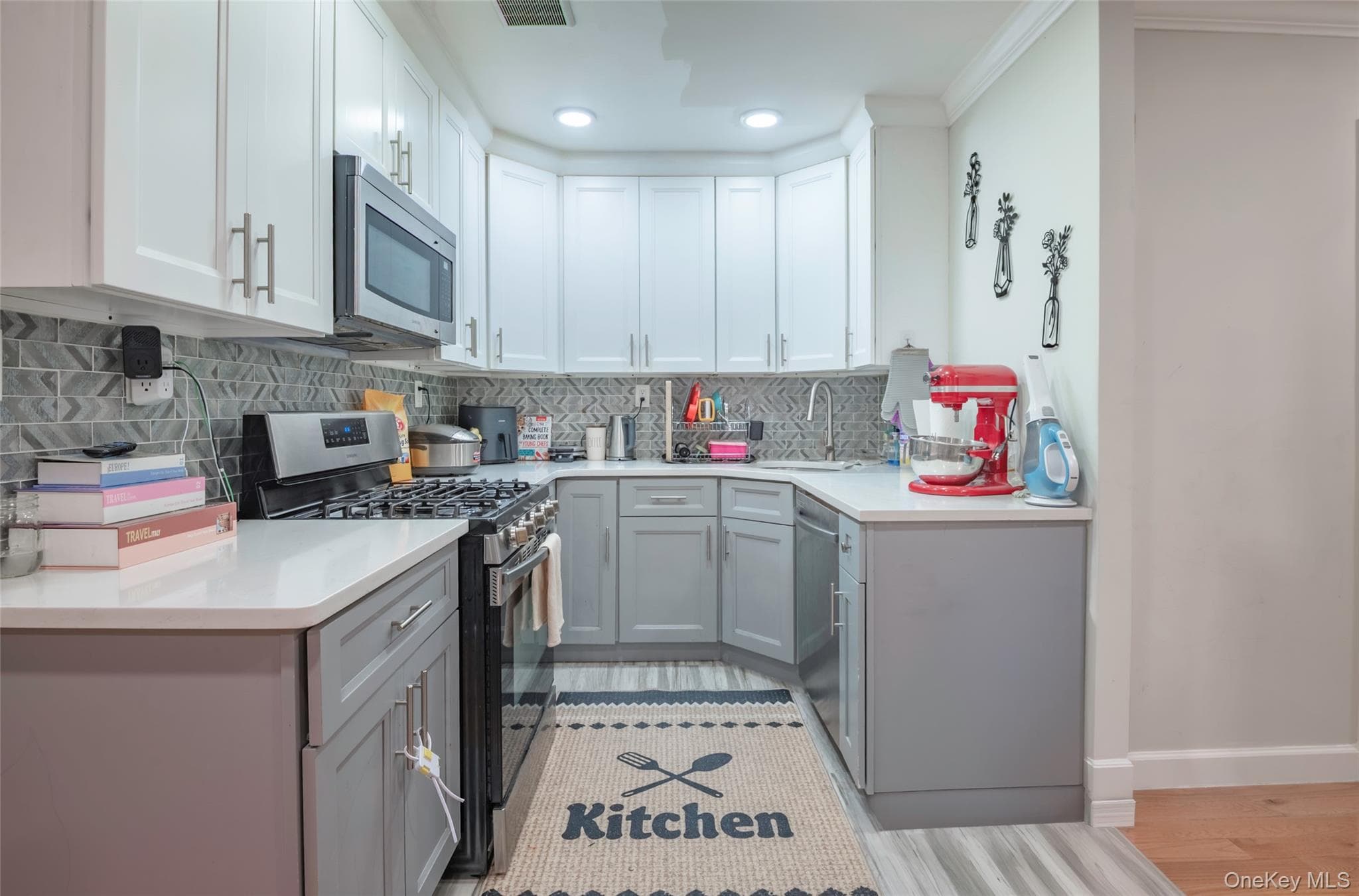 1260 E 84th Street thumbnail 25